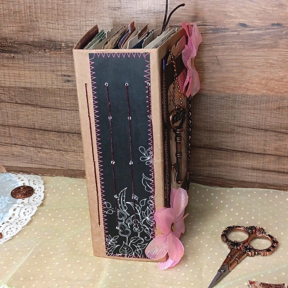 Love Of Butterflies 🦋 True Junk Journal | Repurposed Packaging ♻️ - Picture 4 of 16